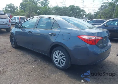 2018 Toyota Corolla Le z USA, uszkodzony, nr VIN 2T1BURHE1JC071927